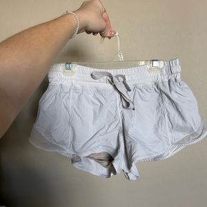 lululemon athletica white hotty hot shorts